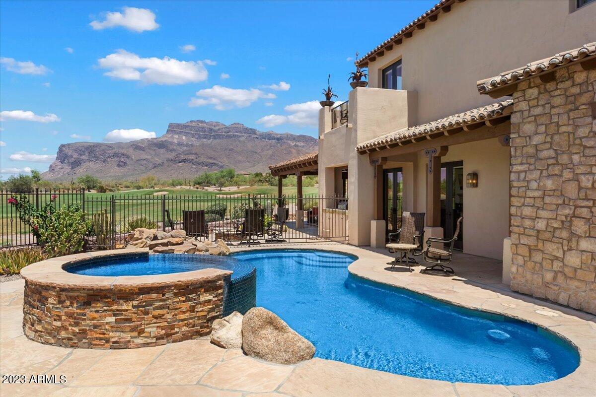 Superstition Mountain - Residential