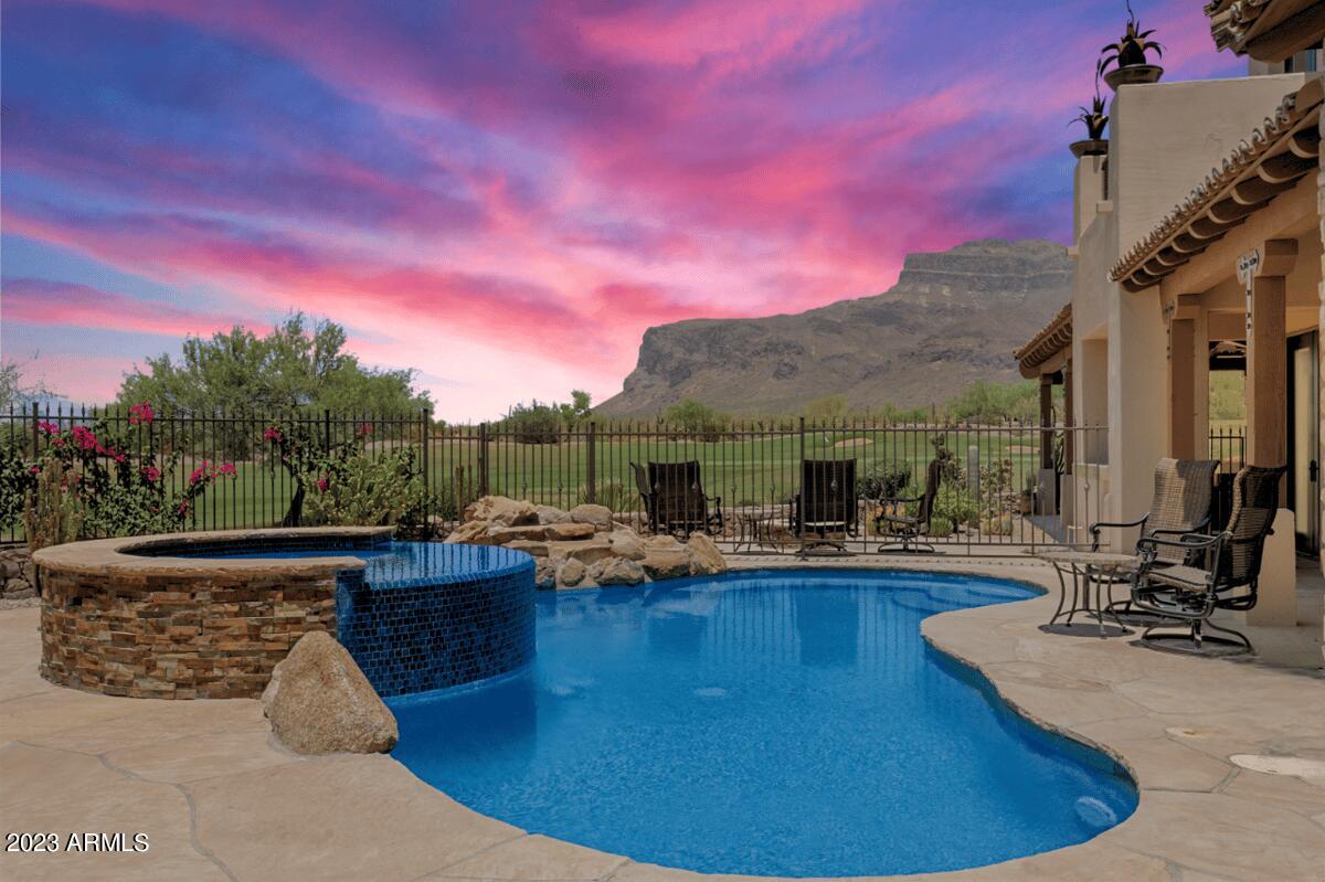 Superstition Mountain - Residential