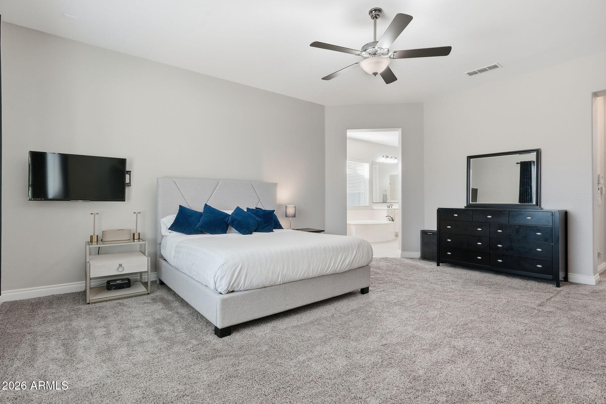 HIGLEY MANOR - Residential