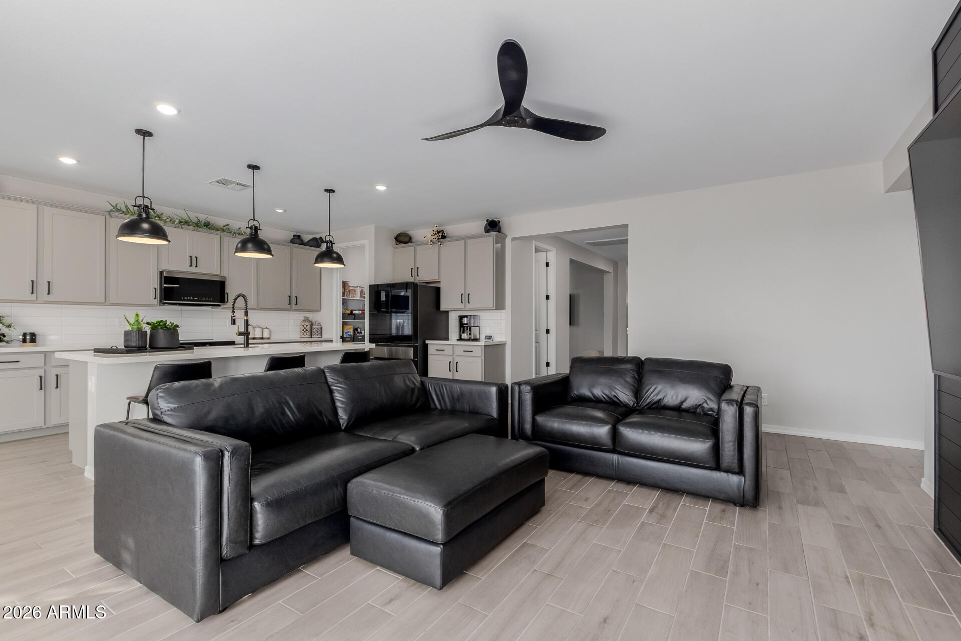 WALES RANCHES - Residential