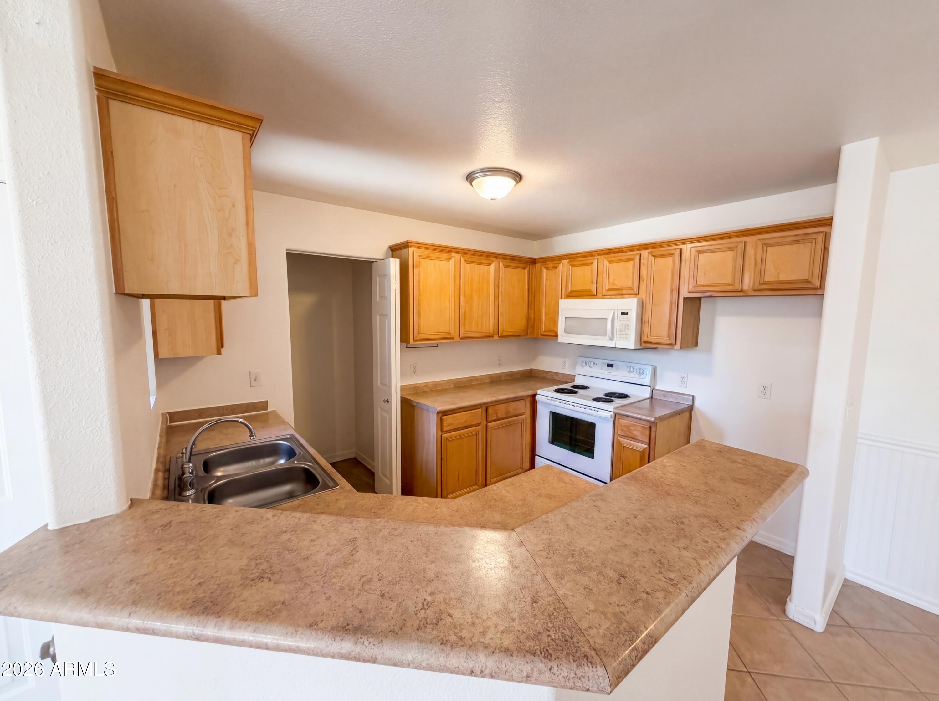 CORDILLERA CONDOMINIUM - Residential