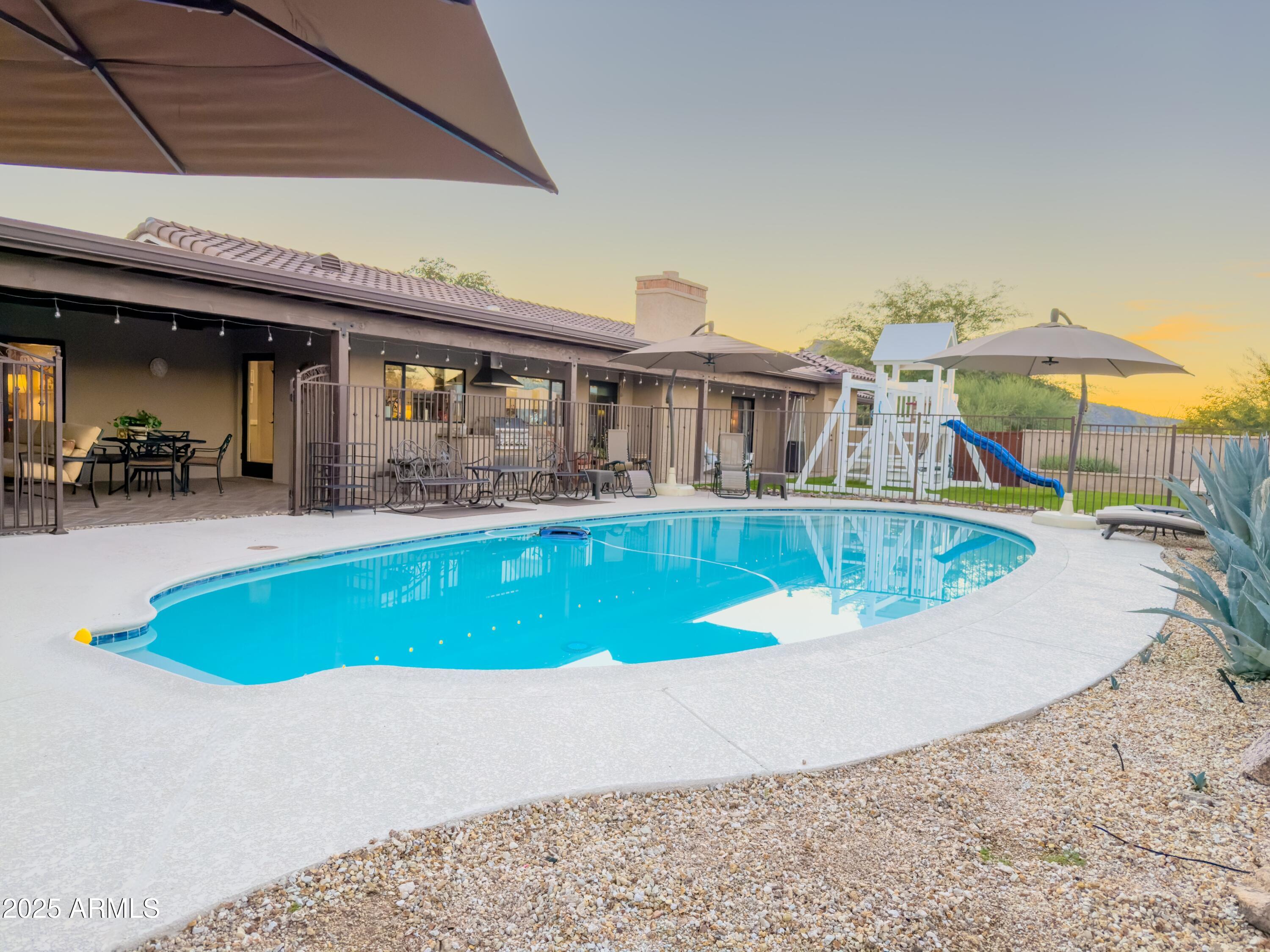 CAREFREE TOO - Residential