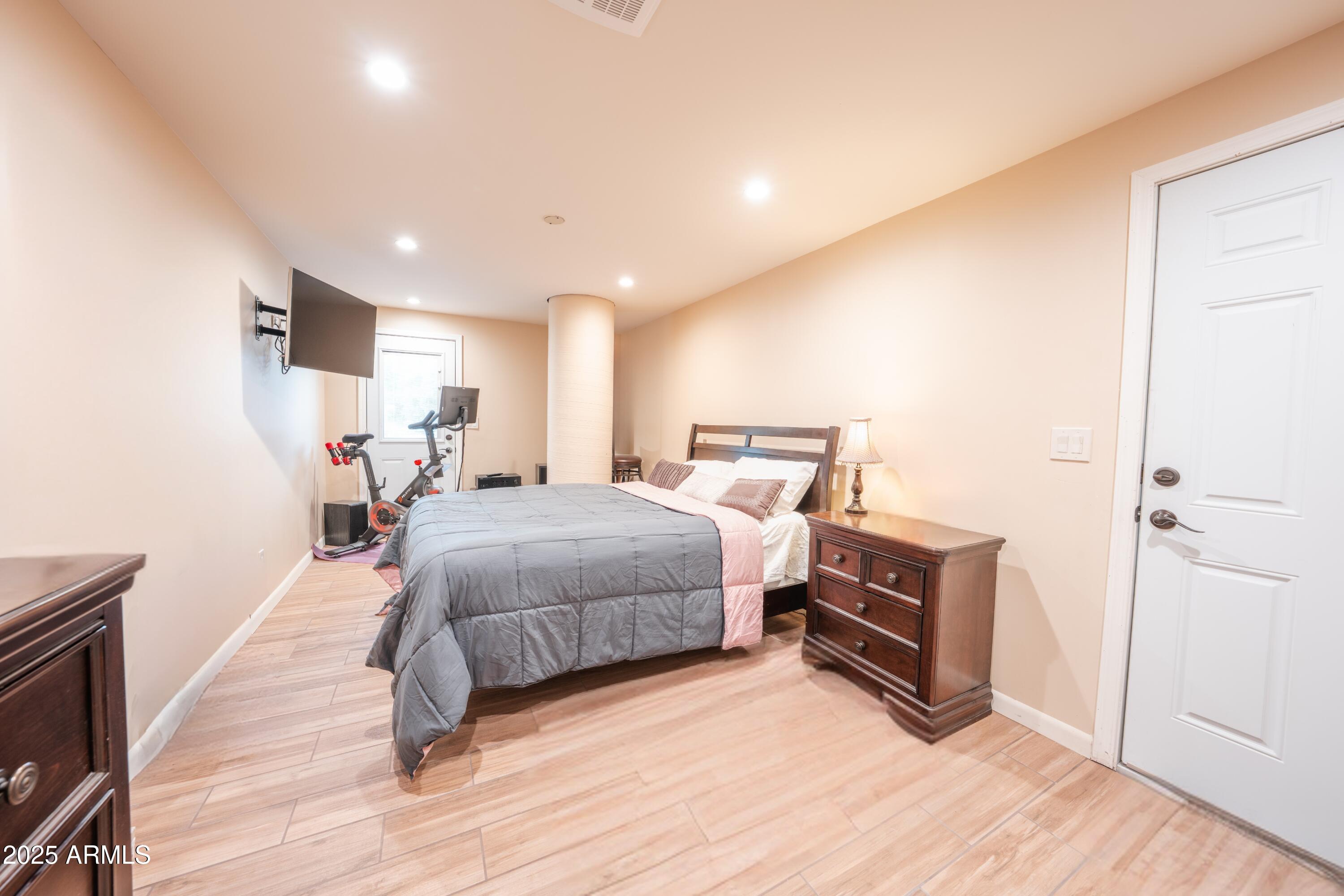 CAREFREE TOO - Residential