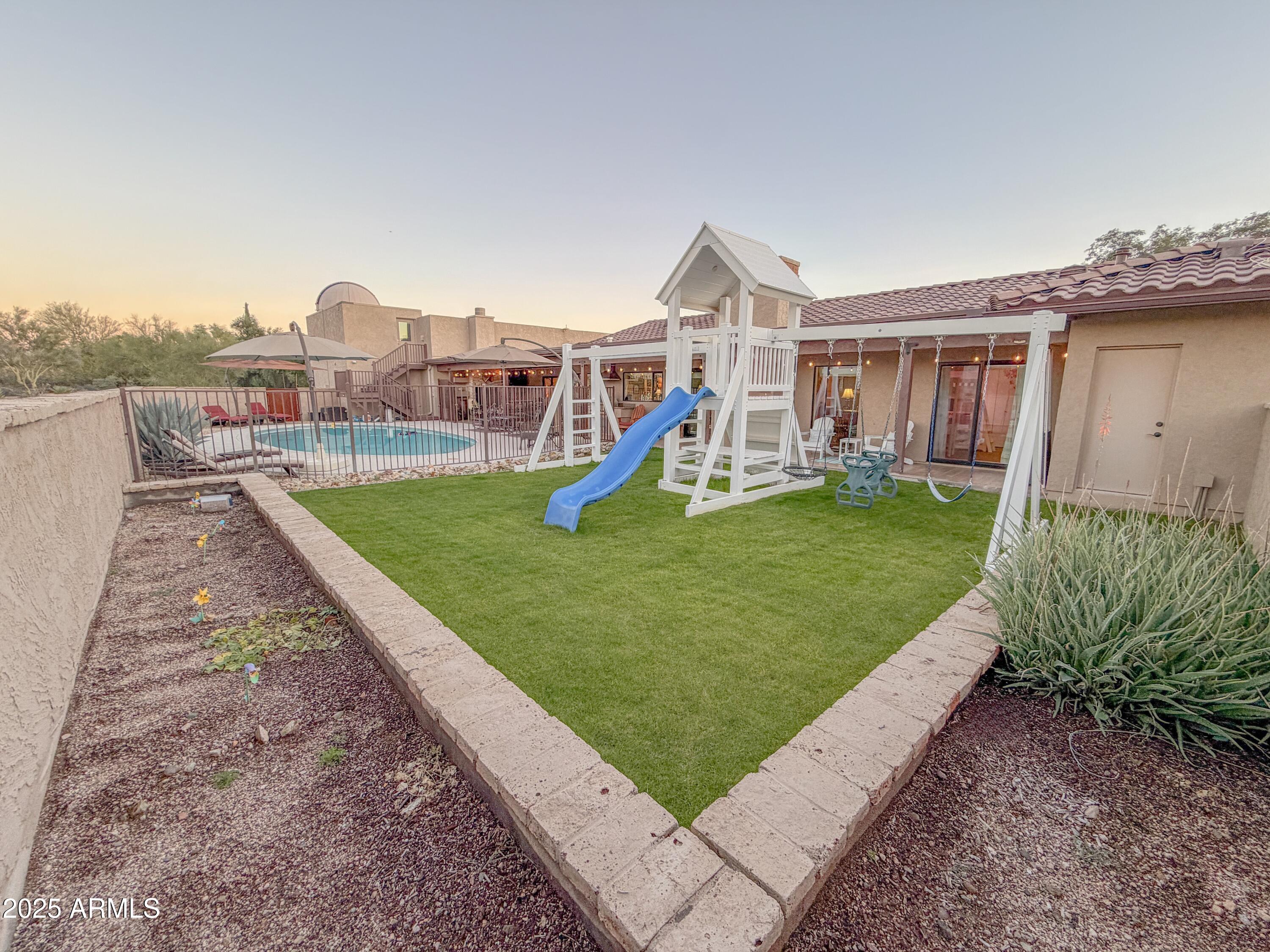 CAREFREE TOO - Residential