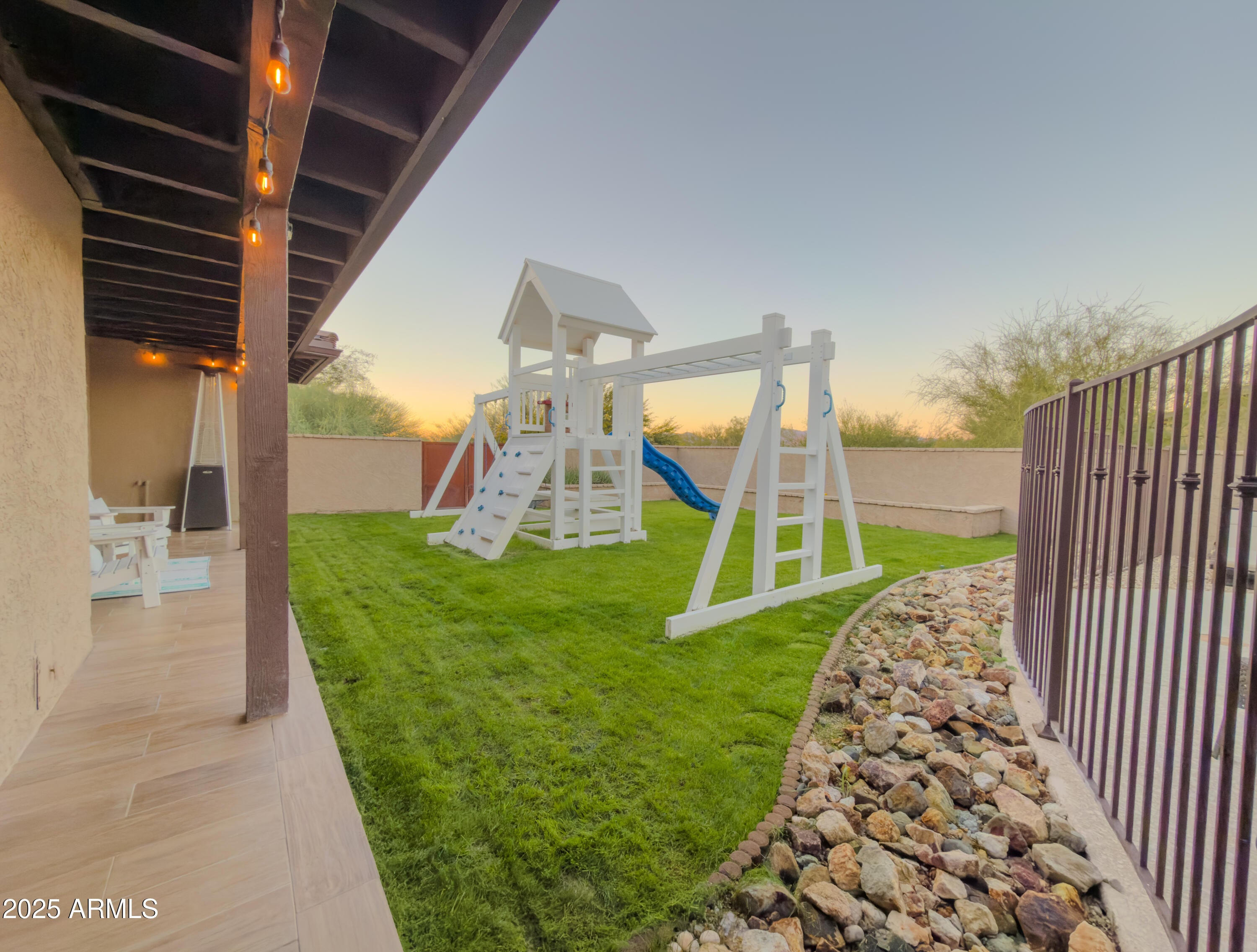 CAREFREE TOO - Residential