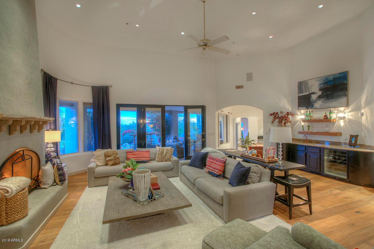 PINNACLE PEAK VISTAS 3 LOT 1-210 TR A-B - Residential
