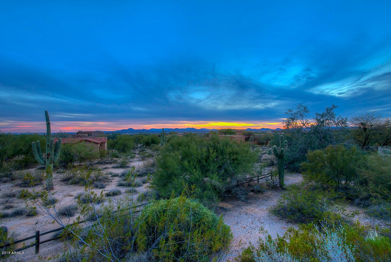 PINNACLE PEAK VISTAS 3 LOT 1-210 TR A-B - Residential