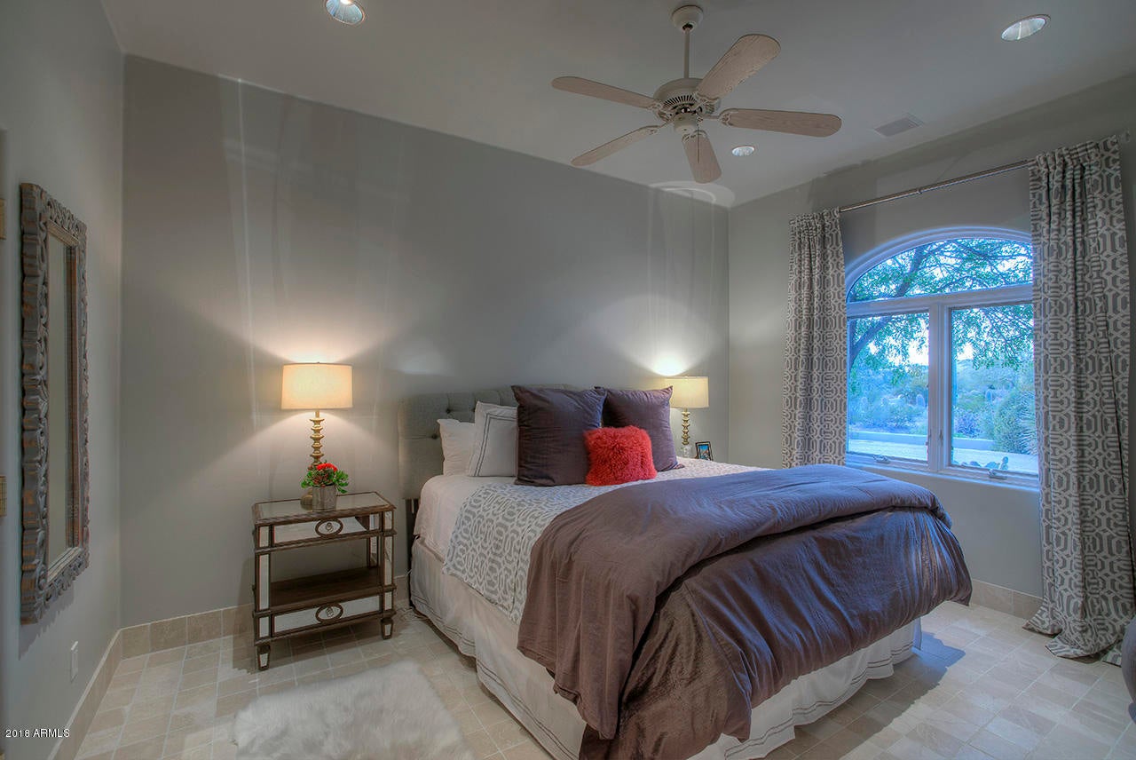 PINNACLE PEAK VISTAS 3 LOT 1-210 TR A-B - Residential