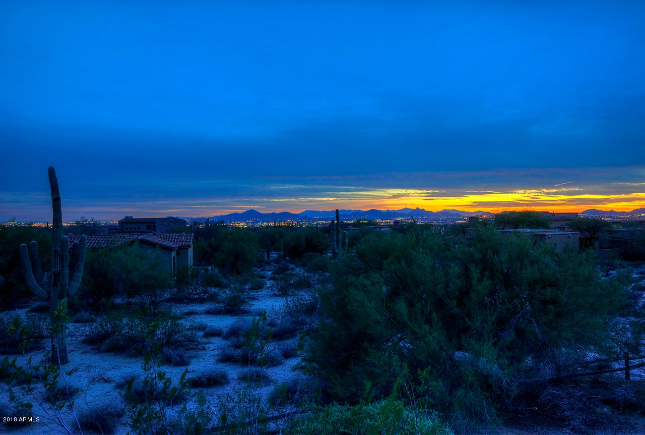 PINNACLE PEAK VISTAS 3 LOT 1-210 TR A-B - Residential