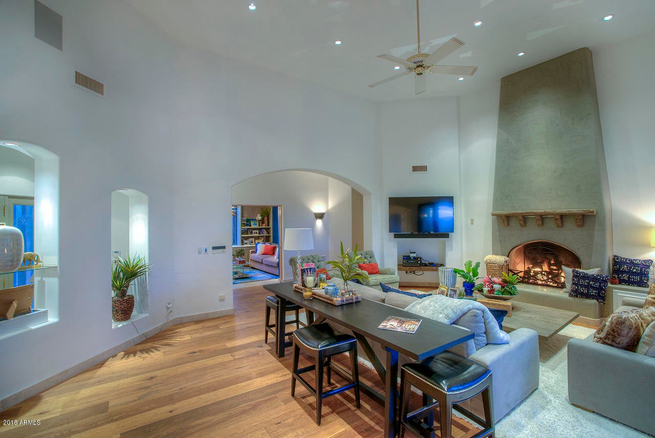PINNACLE PEAK VISTAS 3 LOT 1-210 TR A-B - Residential