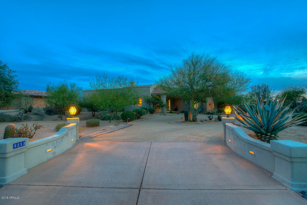 PINNACLE PEAK VISTAS 3 LOT 1-210 TR A-B - Residential