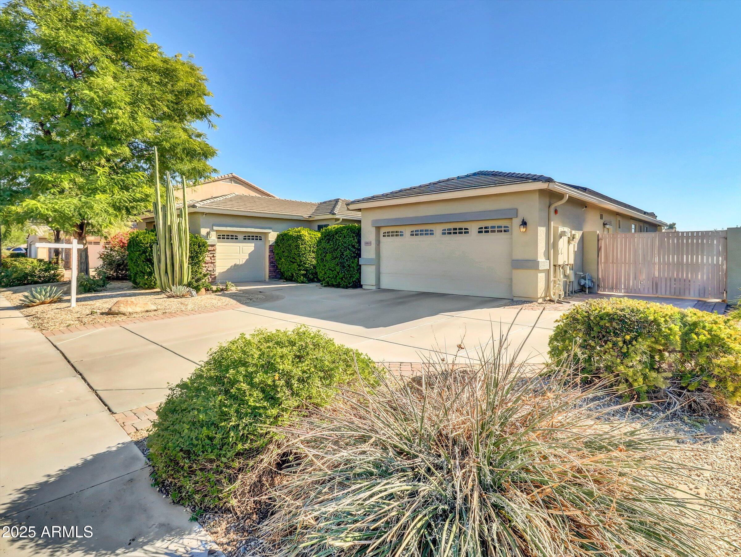PALM VALLEY PHASE 2 PARCEL 1 - Residential