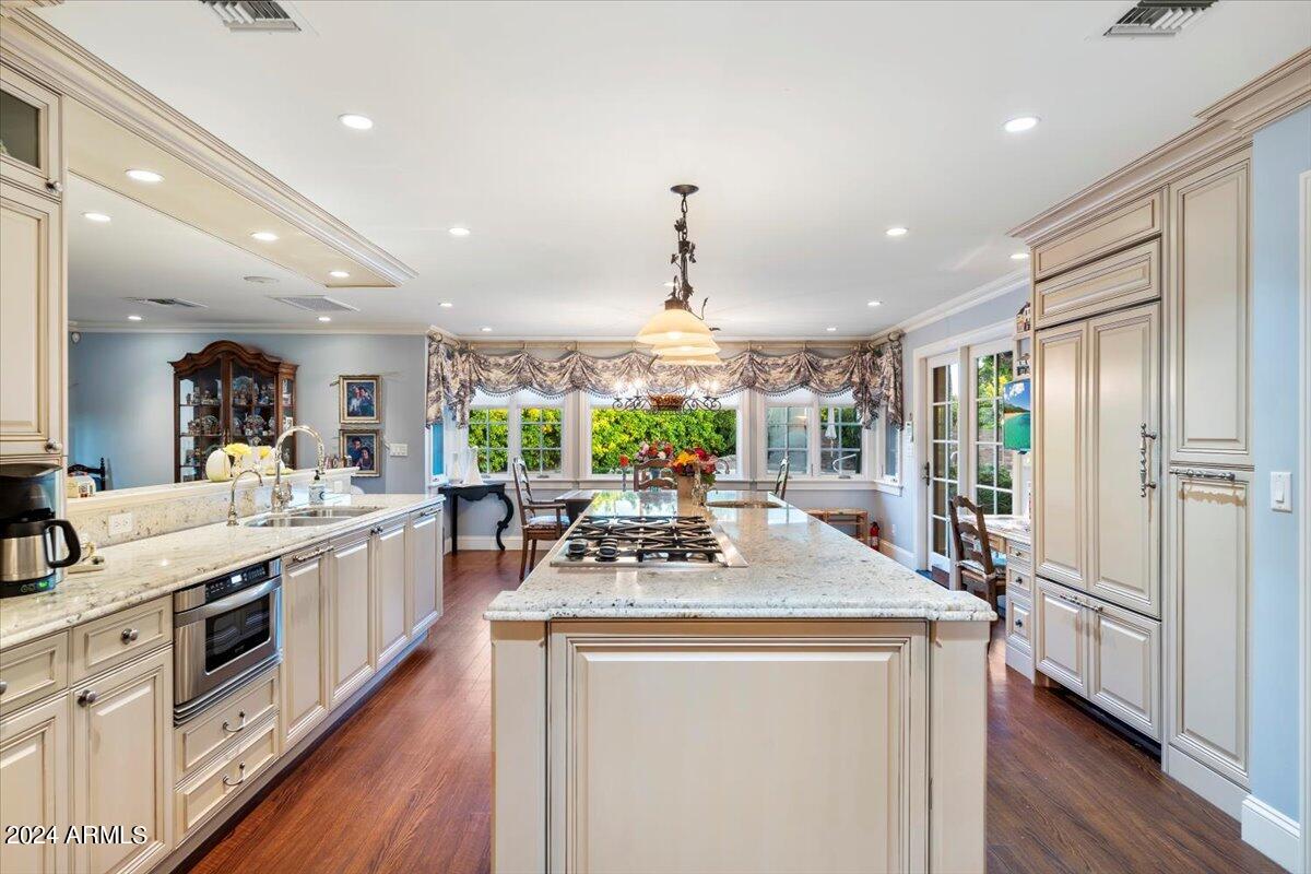 MEADOWS - Residential