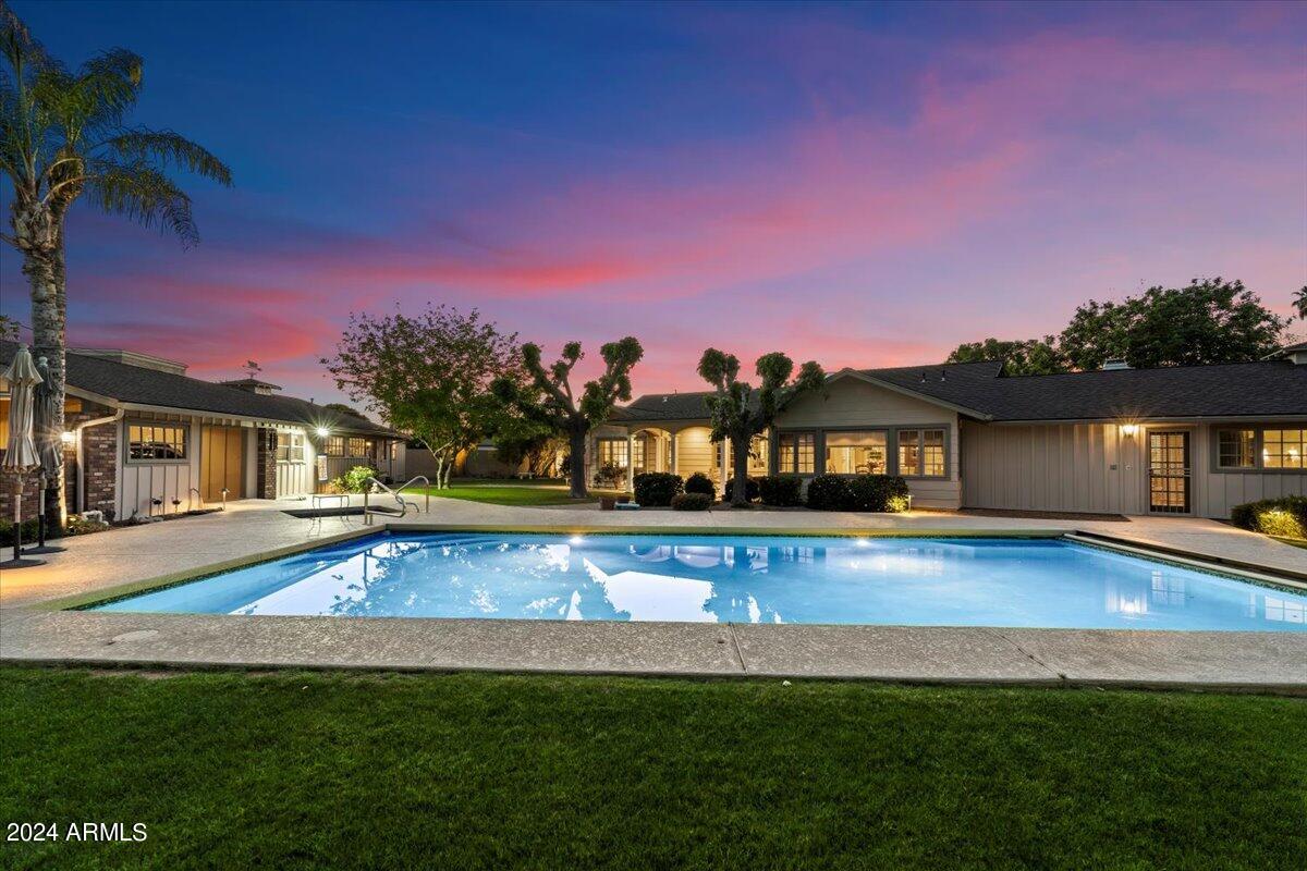 MEADOWS - Residential