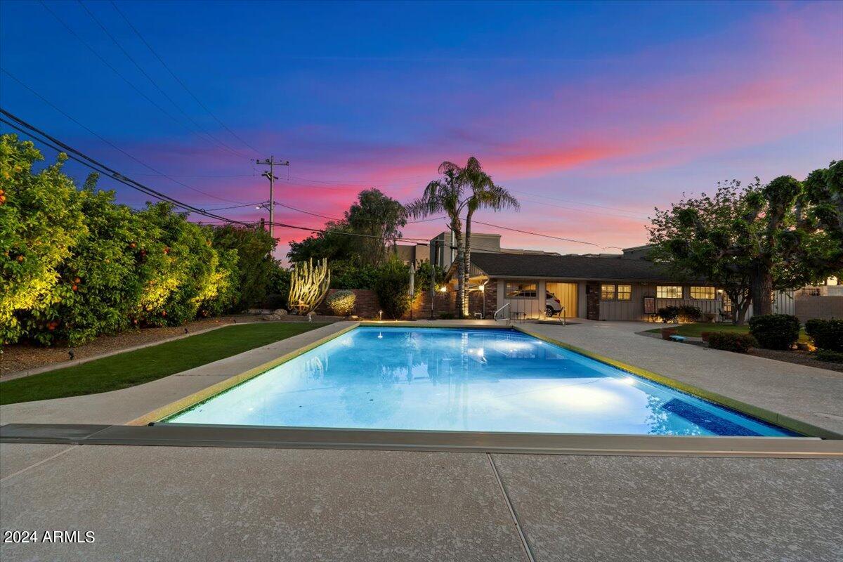 MEADOWS - Residential
