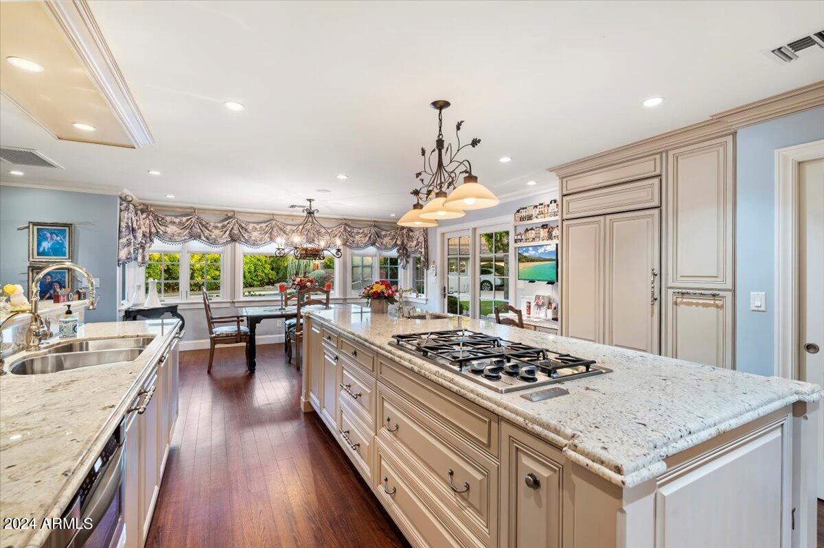 MEADOWS - Residential