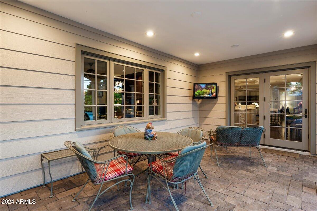 MEADOWS - Residential