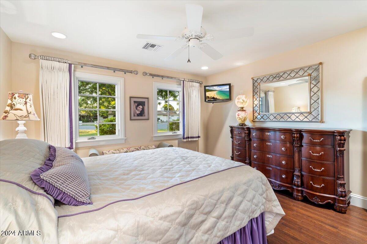 MEADOWS - Residential