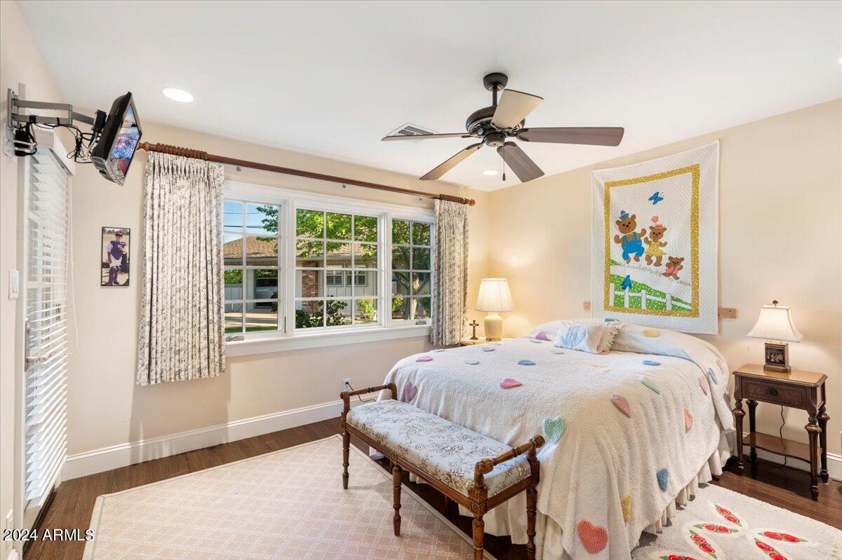 MEADOWS - Residential