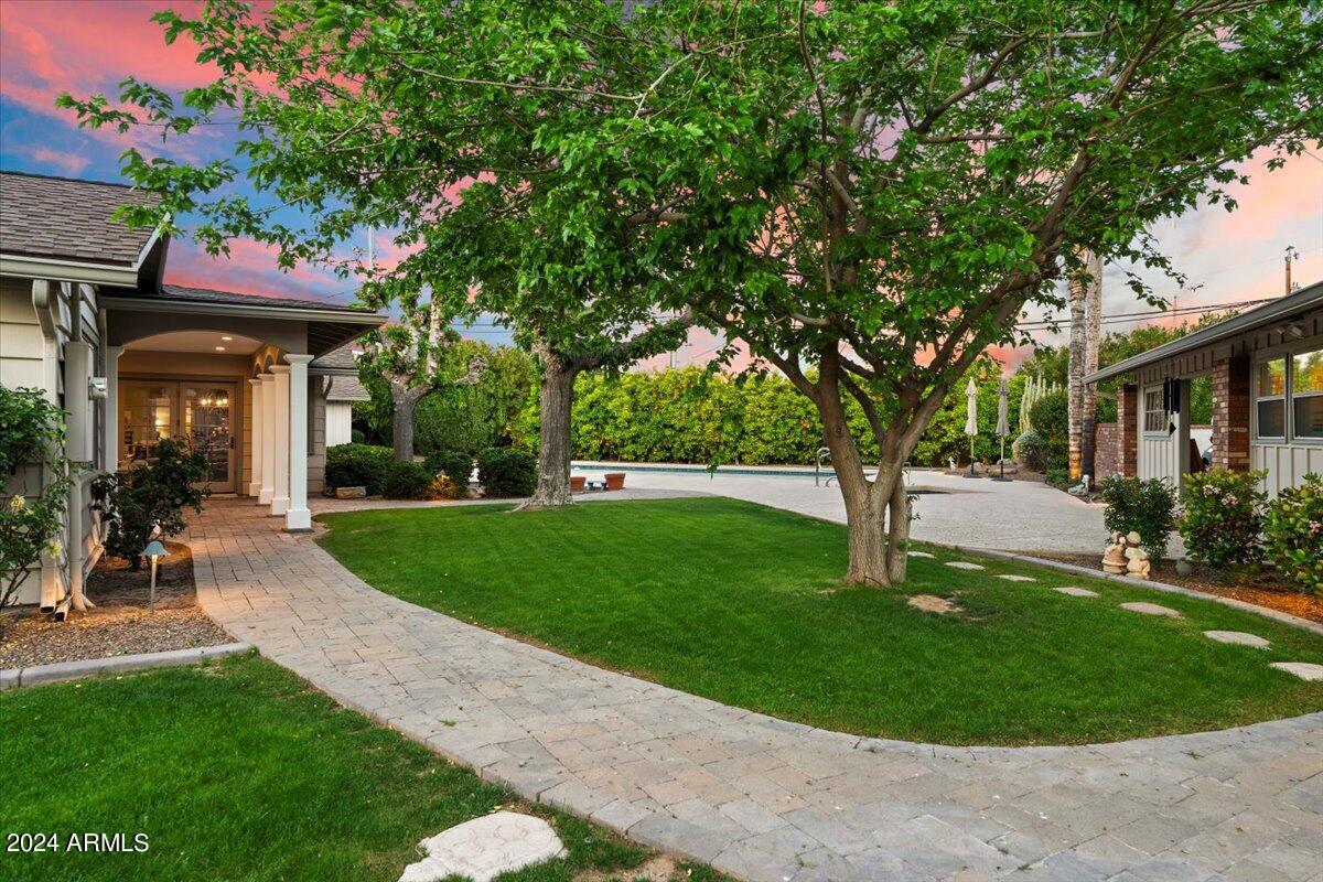 MEADOWS - Residential