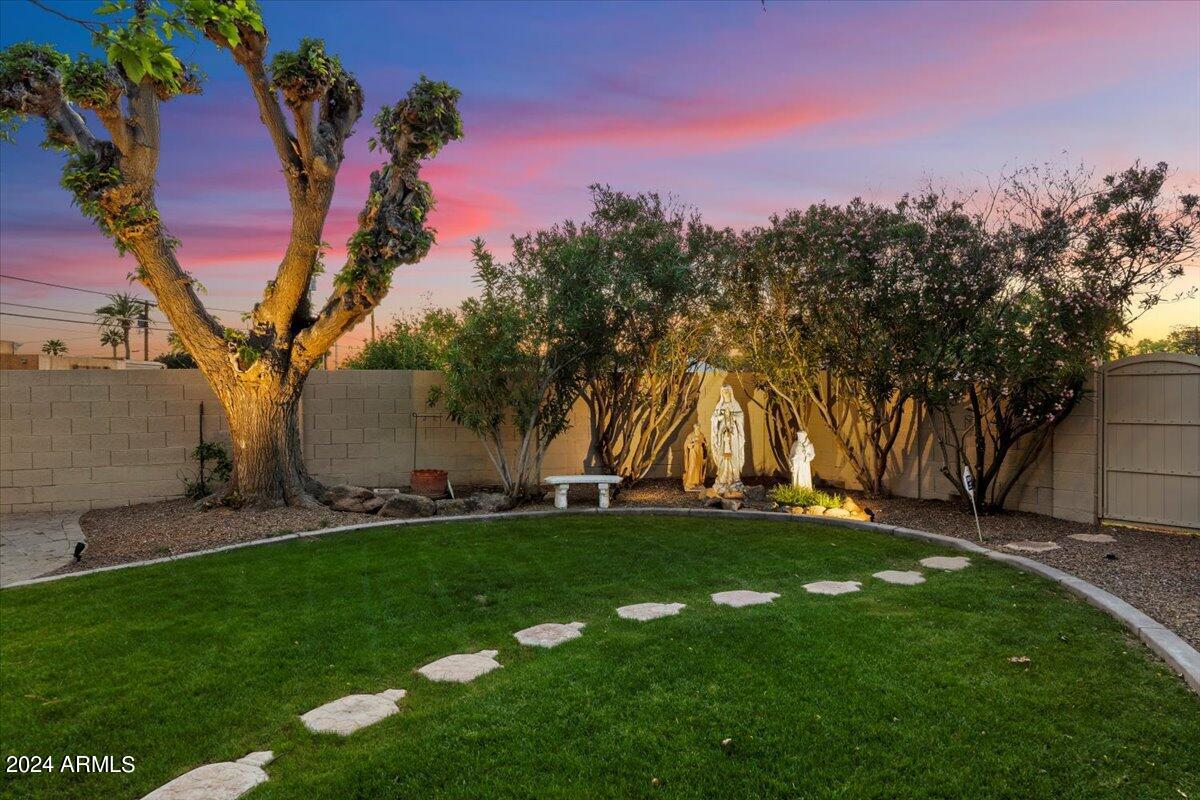 MEADOWS - Residential