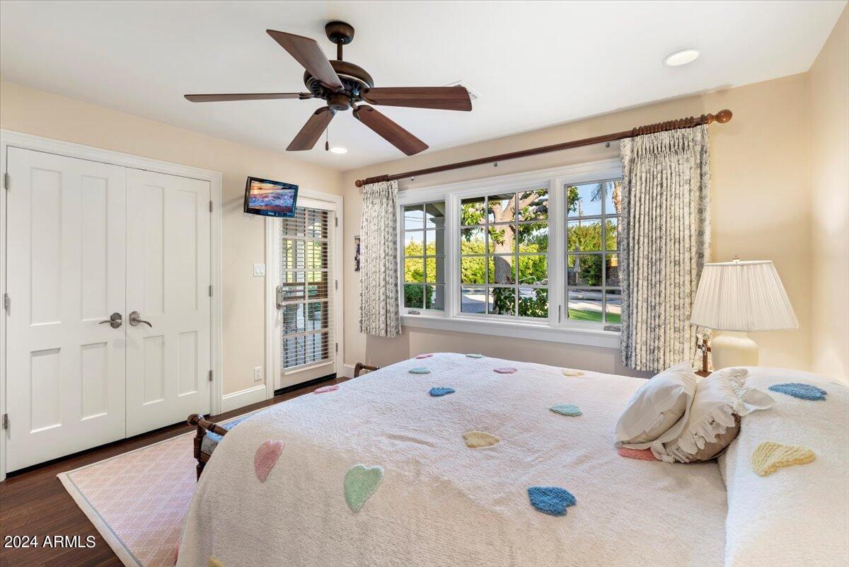 MEADOWS - Residential