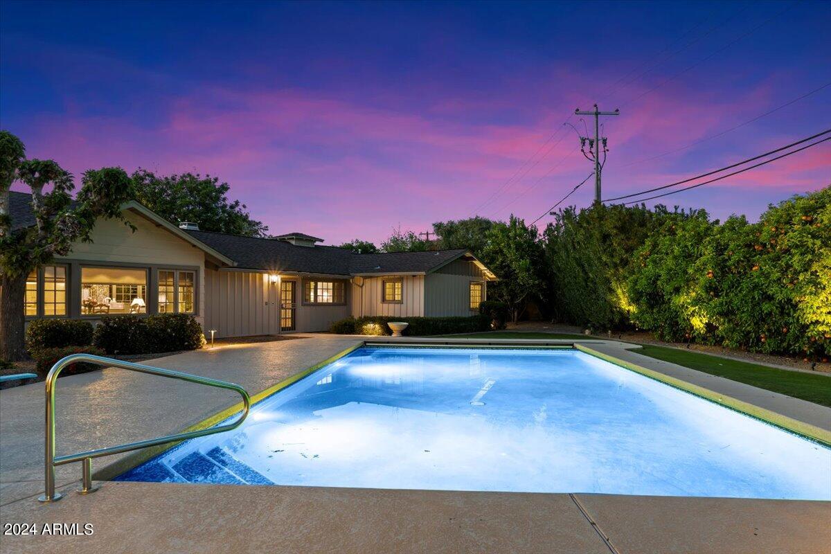 MEADOWS - Residential