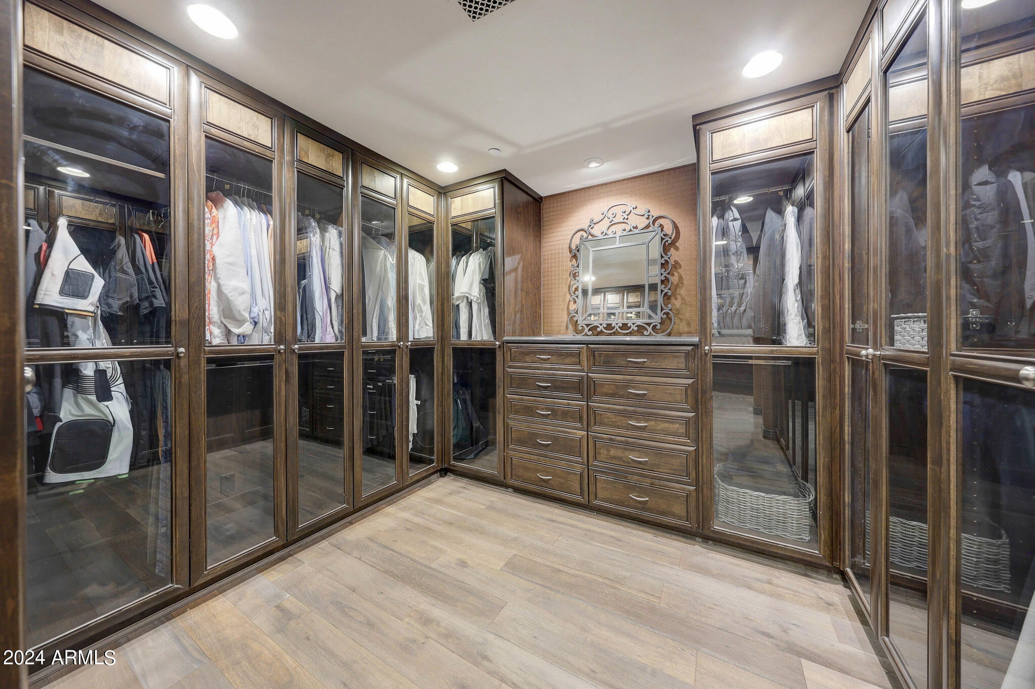 EQUESTRIAN MANOR UNIT 1 - Residential