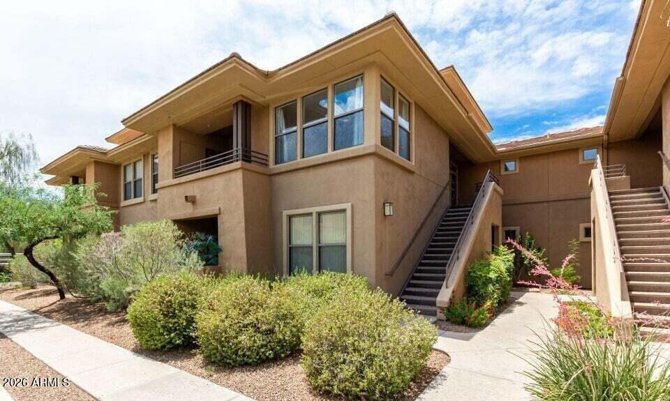Beautiful one bed one bath condo in the spectacular Edge at Grayhawk Community. This unit offers a gorgeous bright white kitchen complimented by stainless-steel appliances and breakfast bar. Stunning flooring throughout. Amazing tiled shower in bathroom with double vanity. And this community - it just has it all! A sparkling pool with lounge chairs and spa, community center with media room, BBQ area, billiards and so much more. Don't miss out on this one!