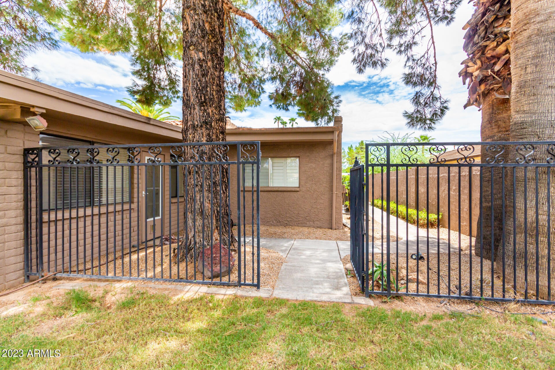 PARADISE PARK TRAILS - Residential