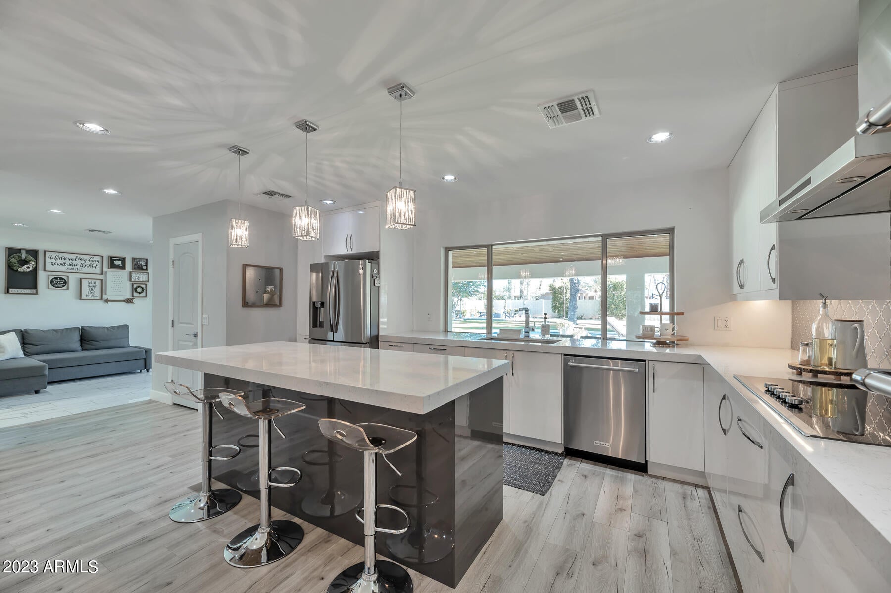 AVANT 1 UNIT 2 - Residential