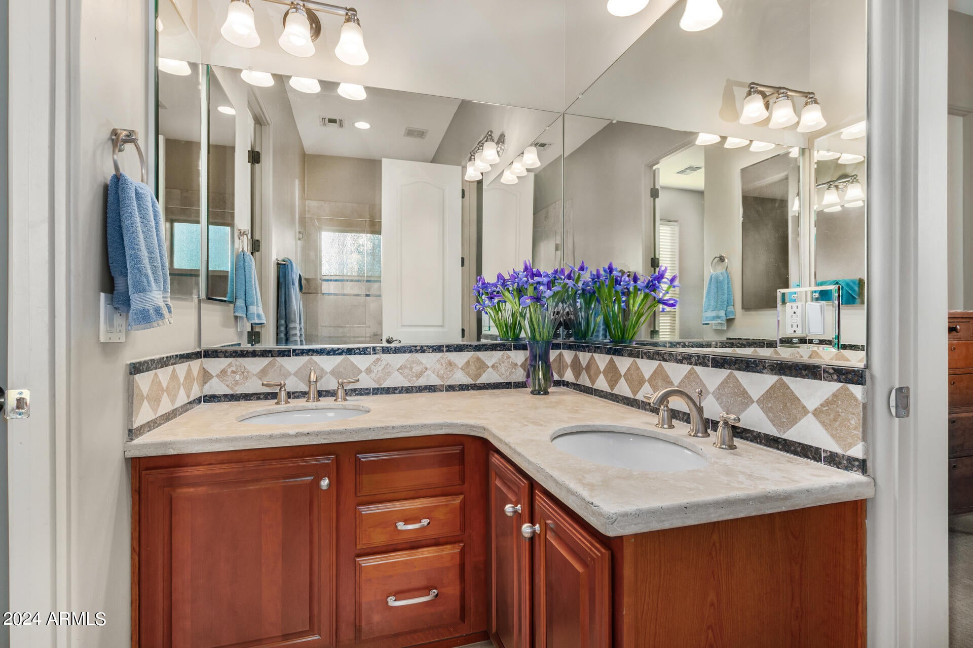 CIRCLE G AT OCOTILLO PHASE 1 - Residential