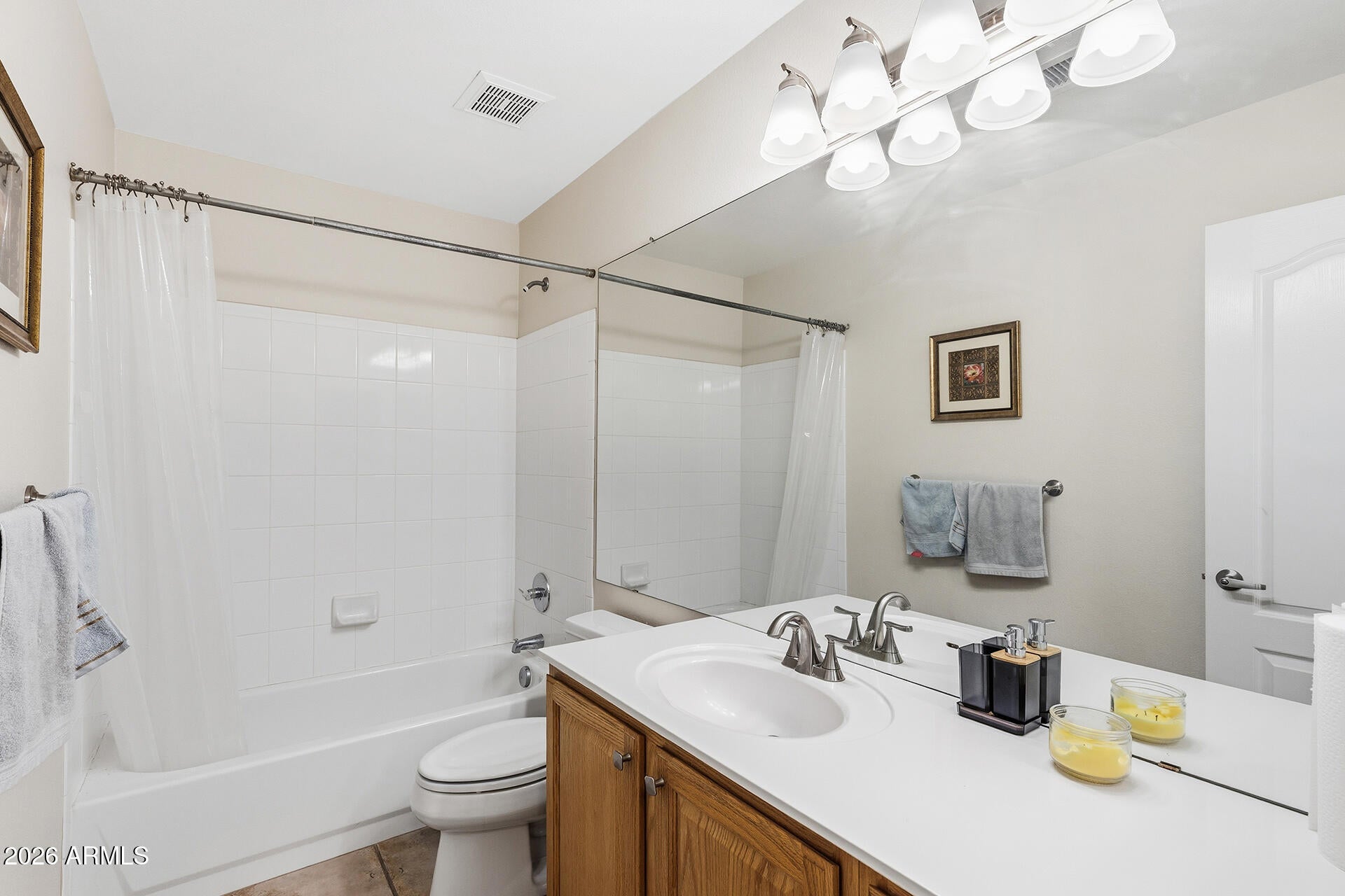 PINEVIEW UNIT ONE LOT 1-97 TR D-G - Residential