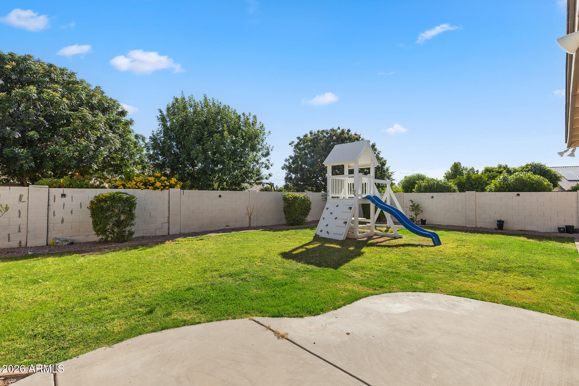 PINEVIEW UNIT ONE LOT 1-97 TR D-G - Residential