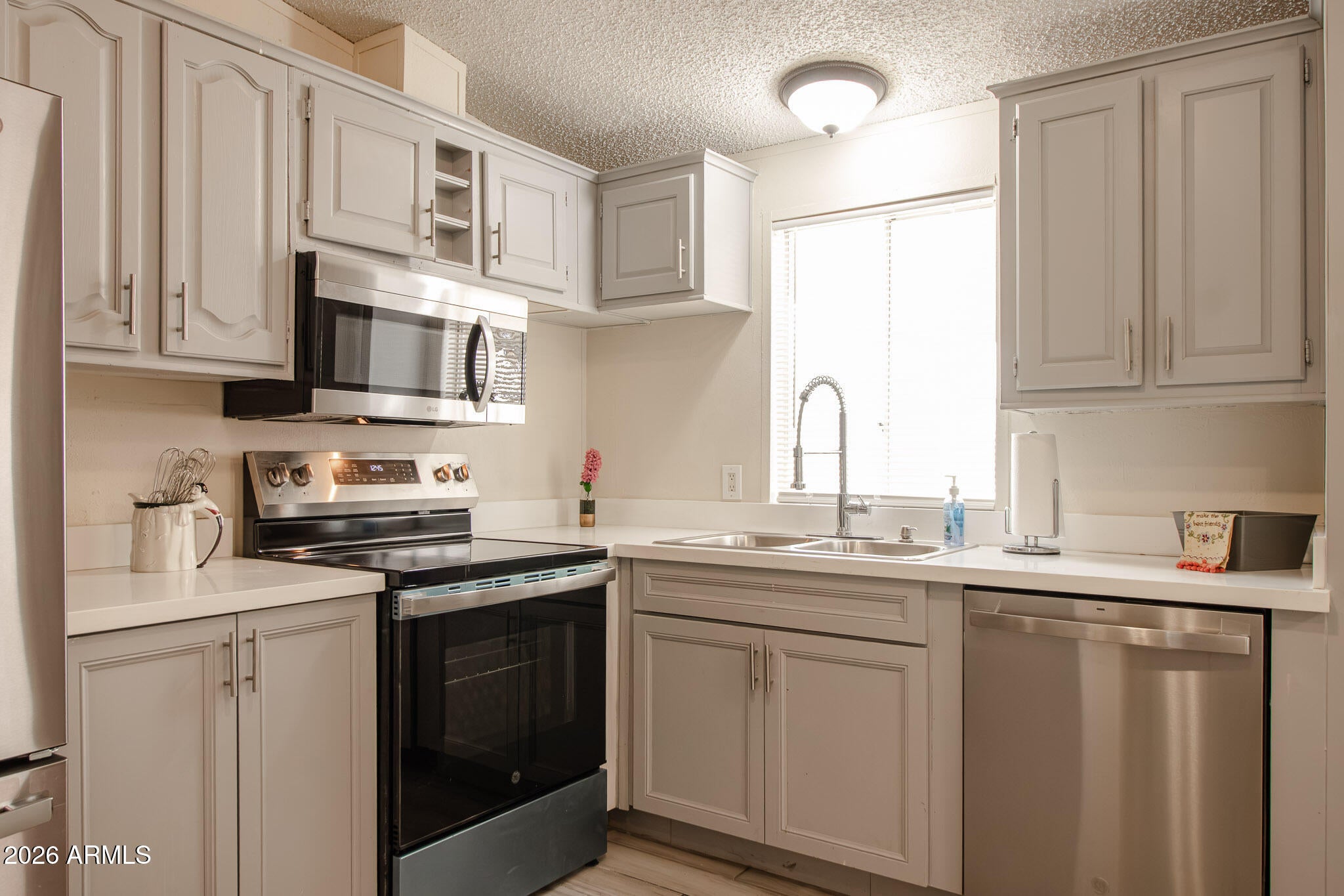 PARADISE GROVES MANUFACTURED H - Residential