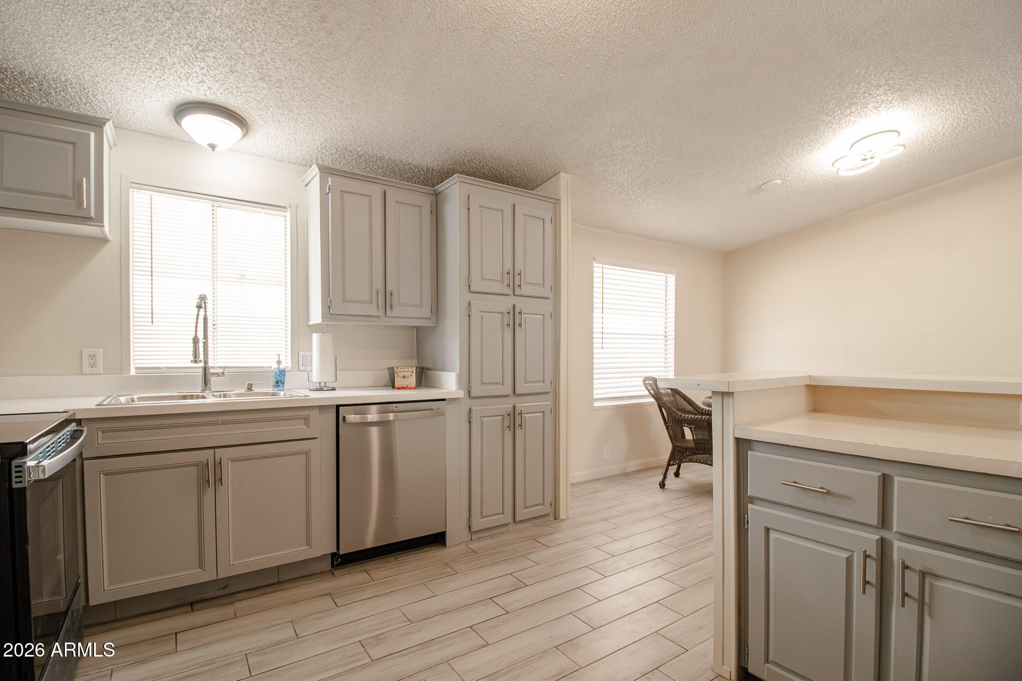 PARADISE GROVES MANUFACTURED H - Residential
