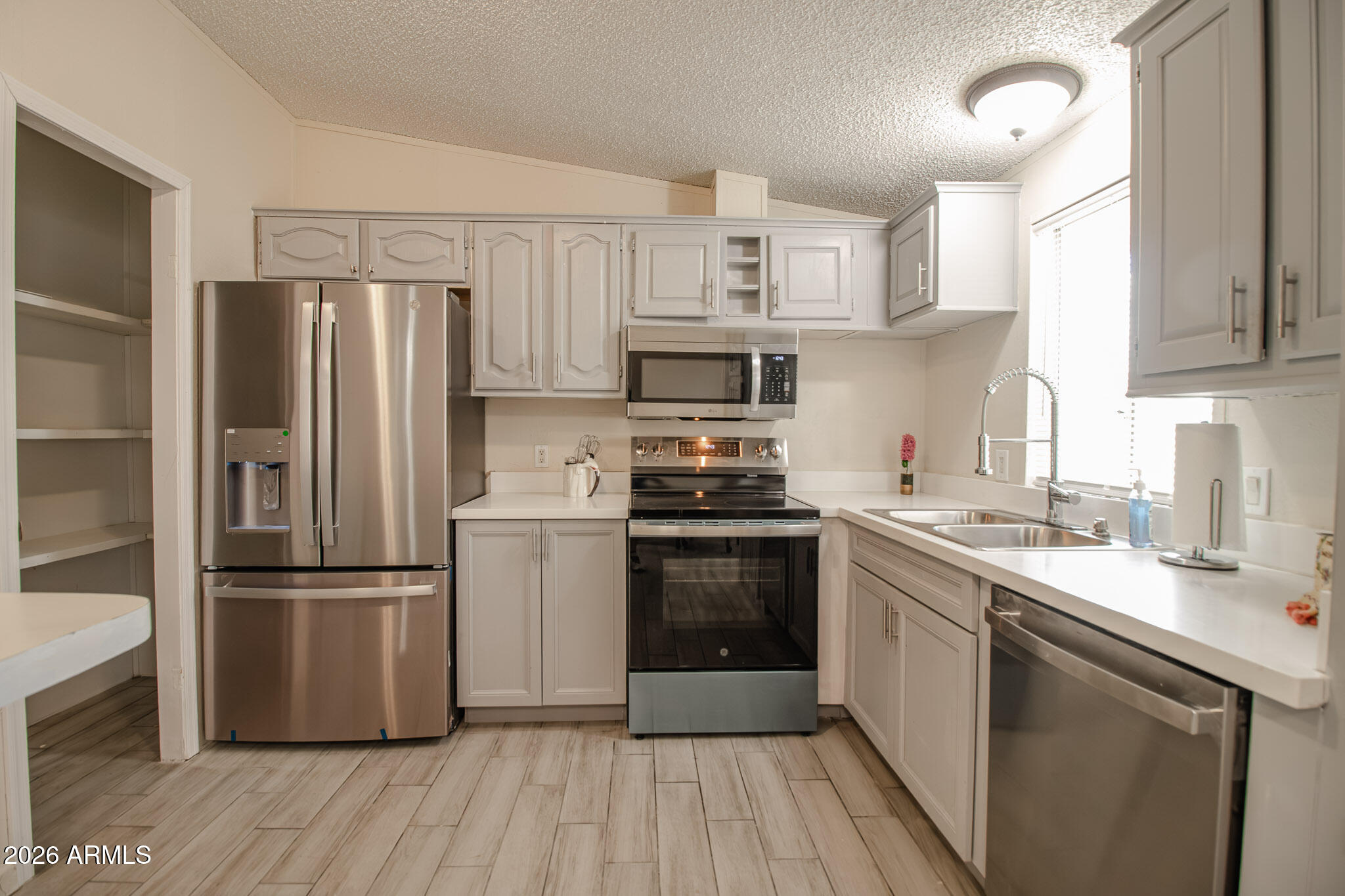 PARADISE GROVES MANUFACTURED H - Residential