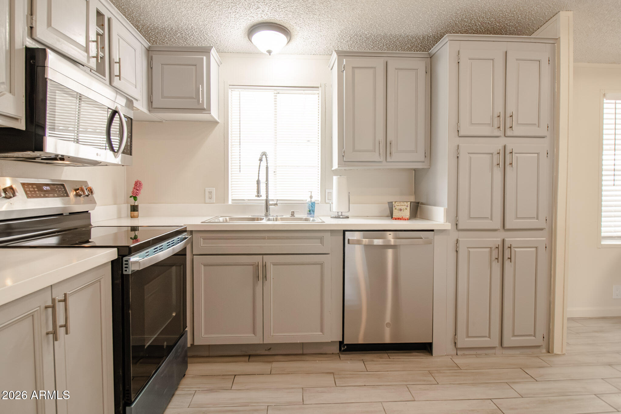 PARADISE GROVES MANUFACTURED H - Residential
