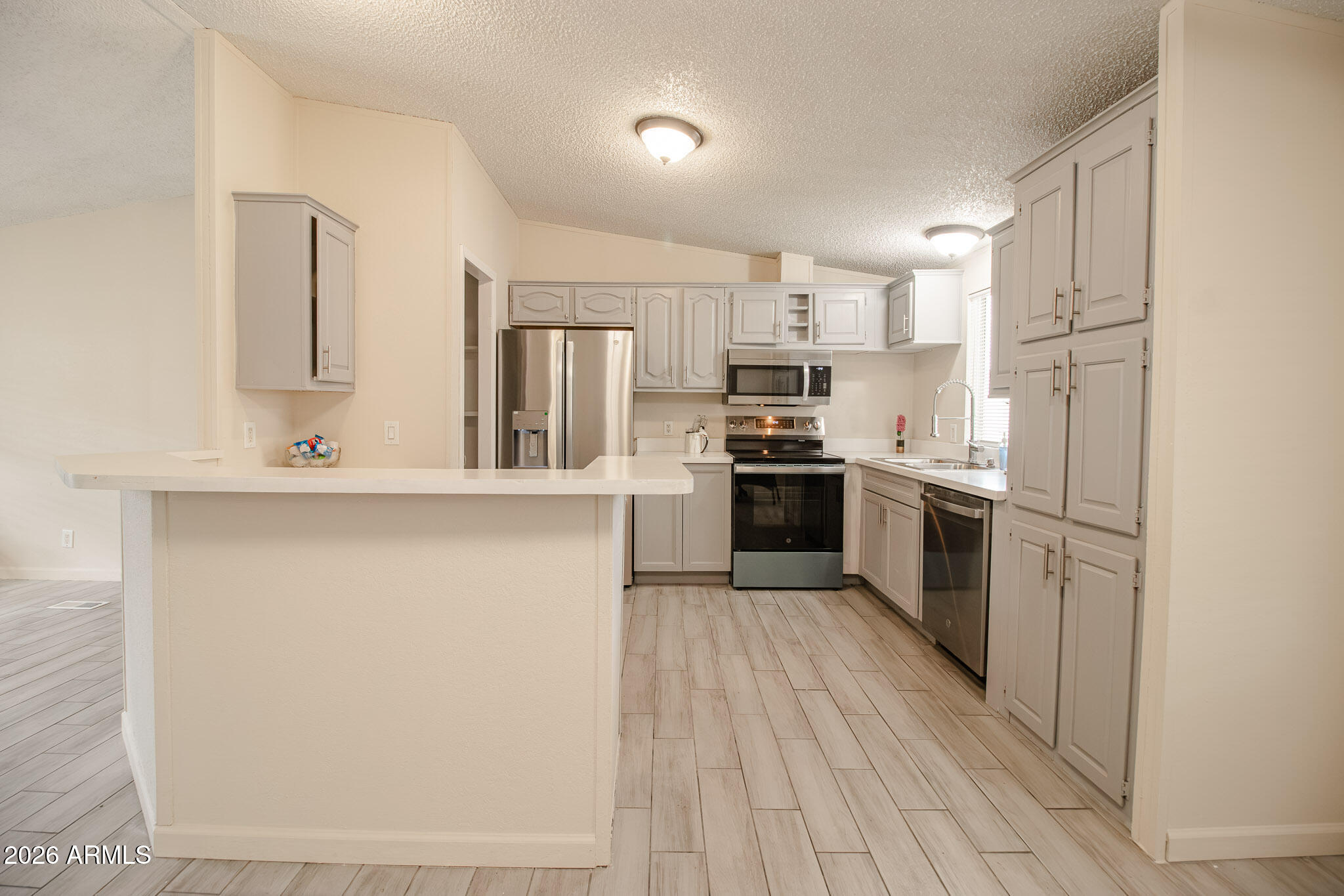 PARADISE GROVES MANUFACTURED H - Residential