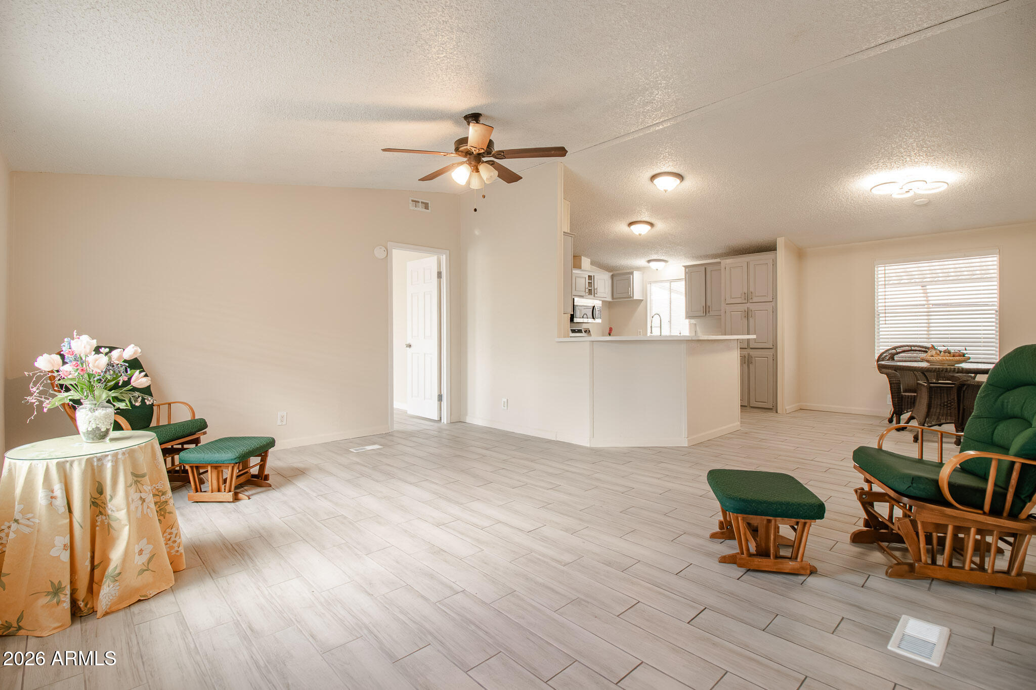 PARADISE GROVES MANUFACTURED H - Residential