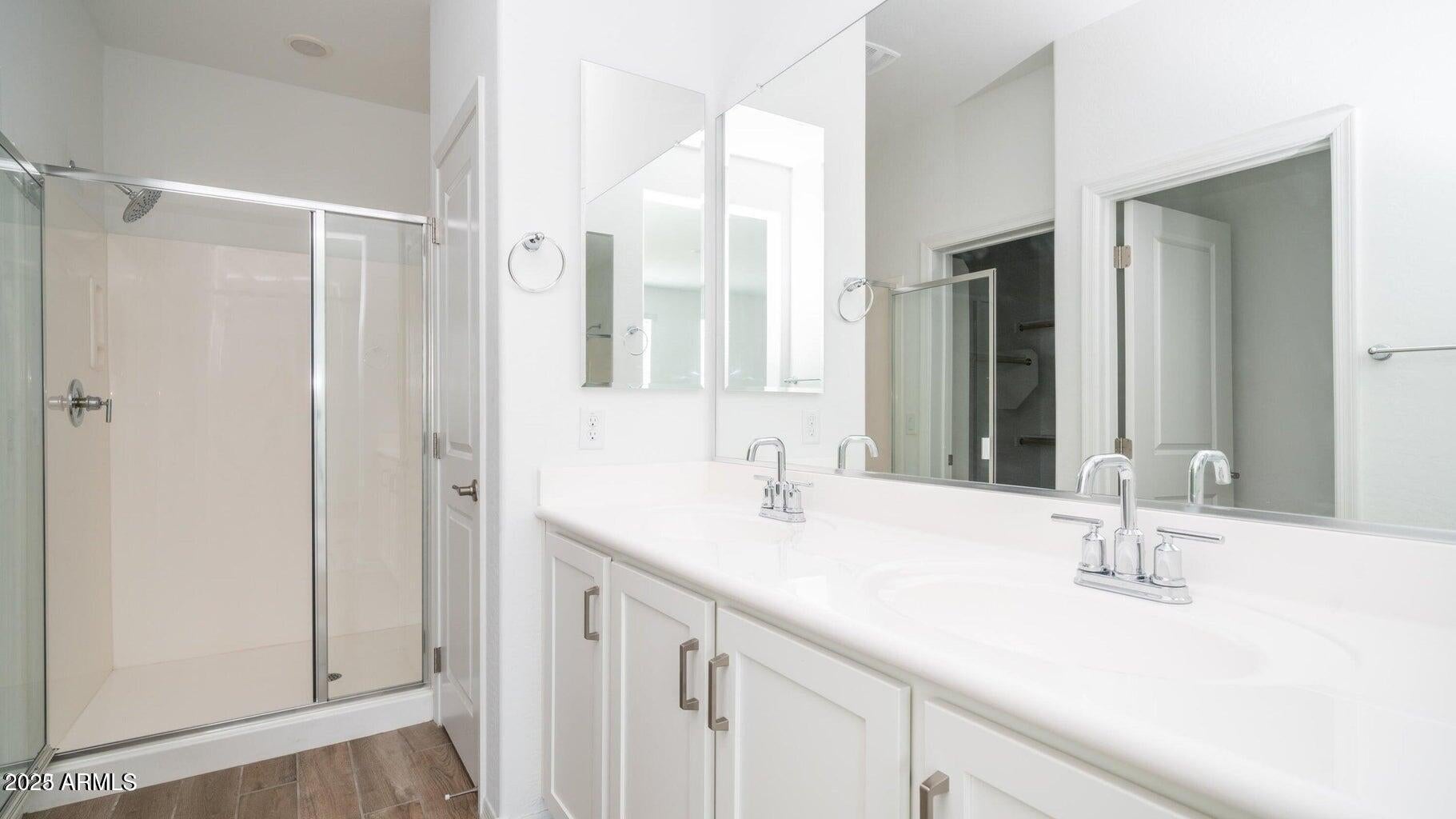 CENTERRA TRACT D REPLAT - Residential