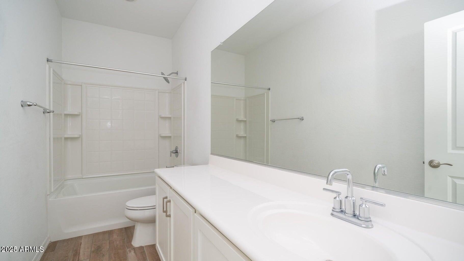 CENTERRA TRACT D REPLAT - Residential