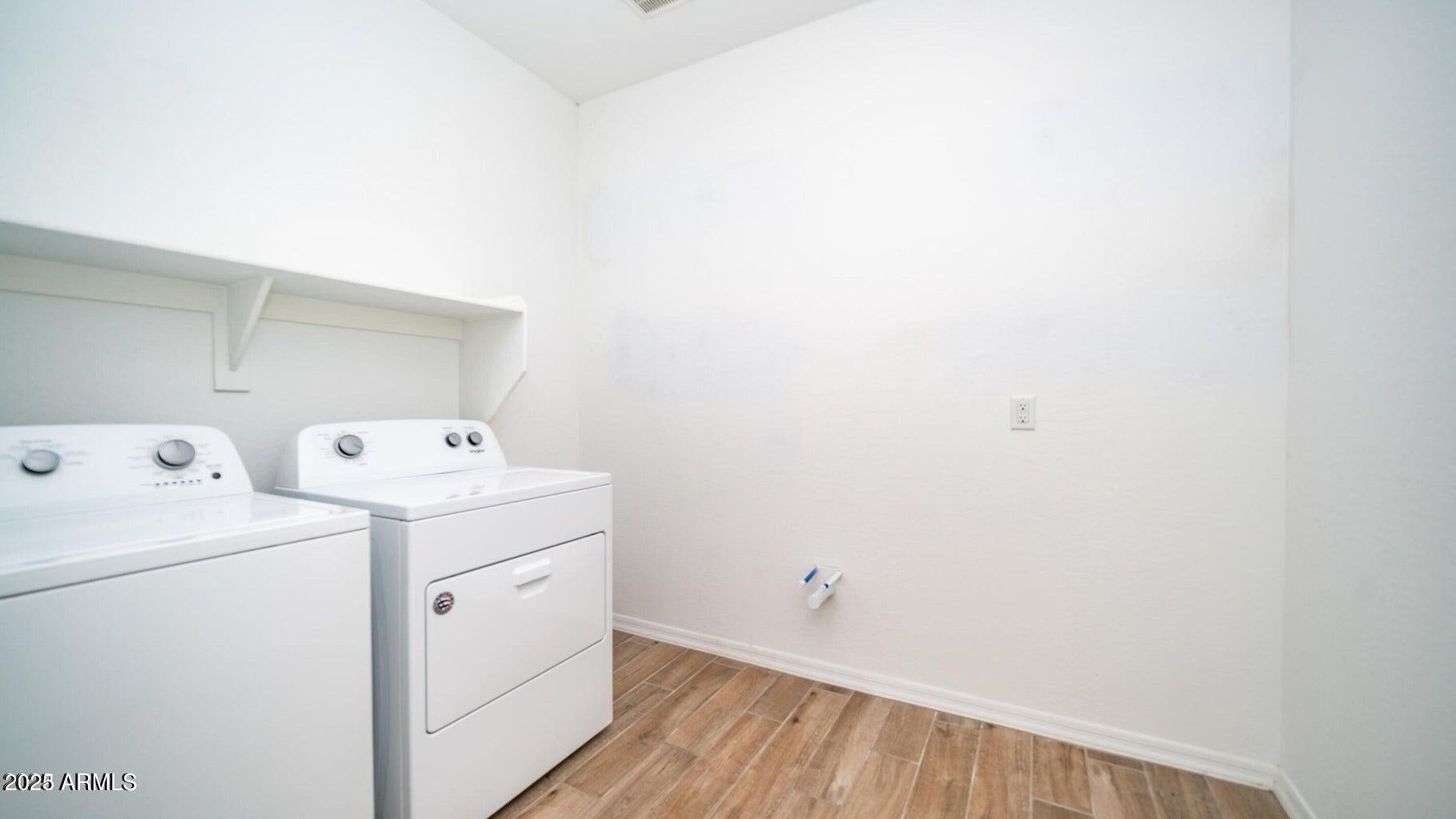 CENTERRA TRACT D REPLAT - Residential