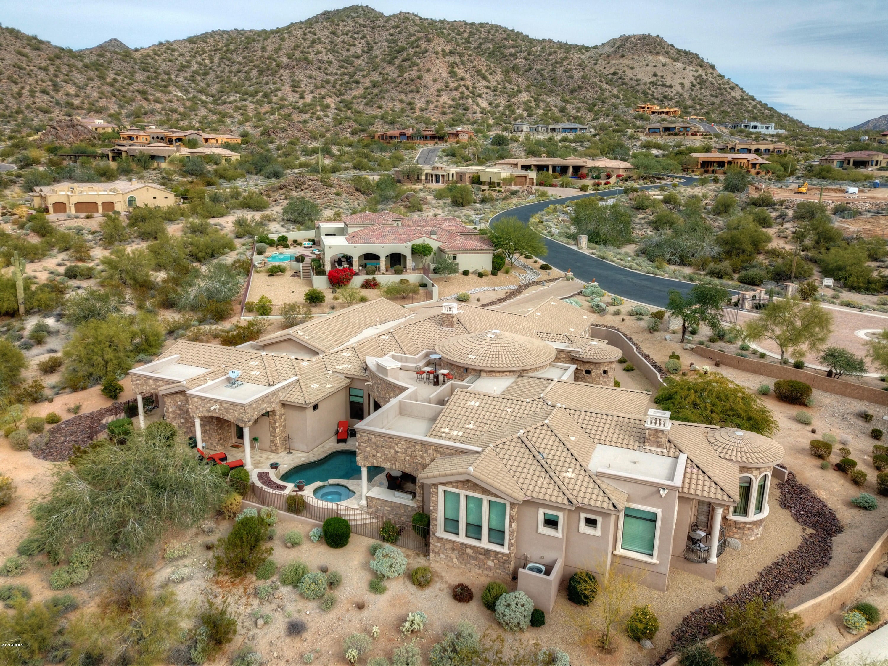LAS SENDAS - Residential