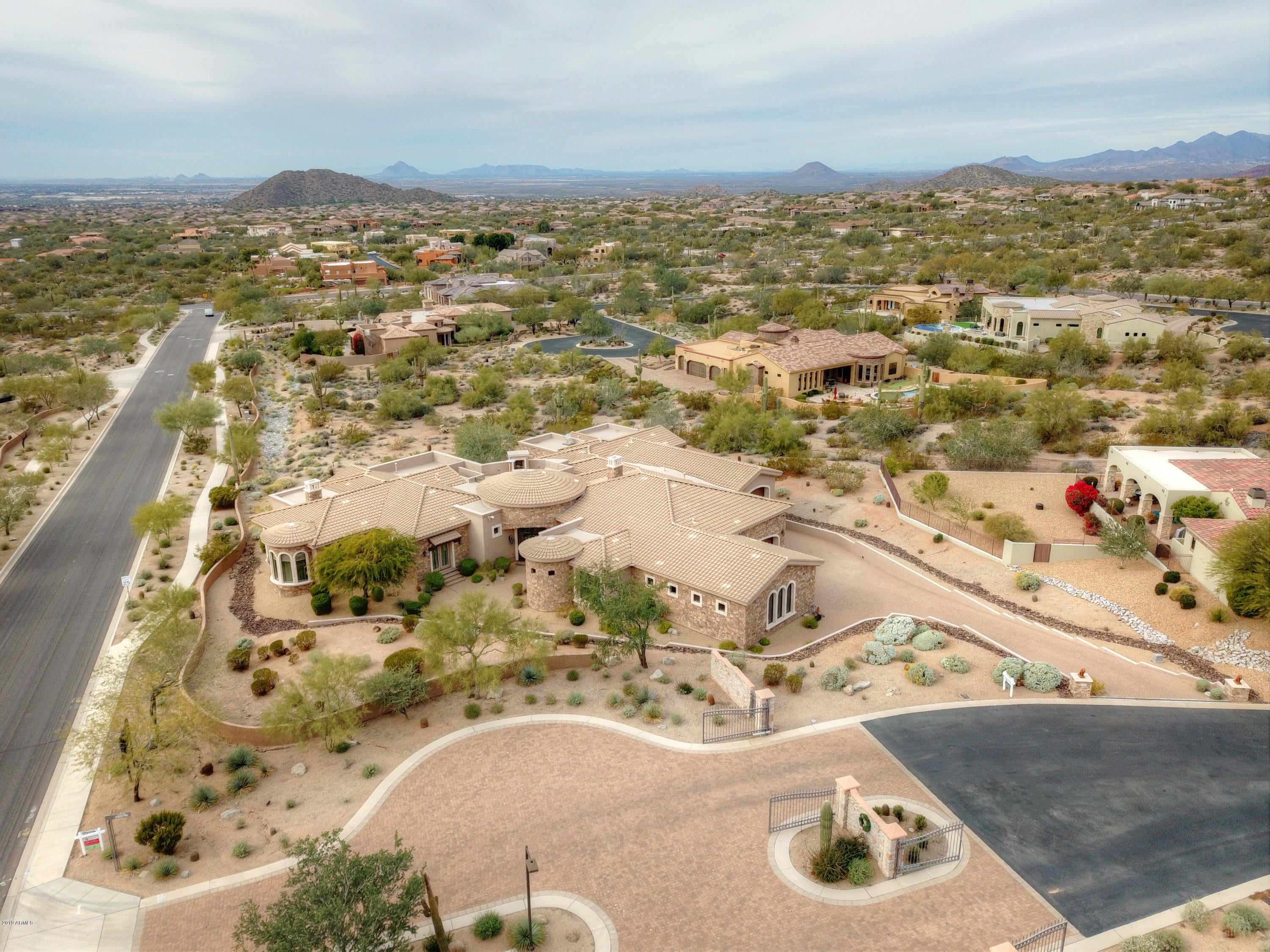 LAS SENDAS - Residential