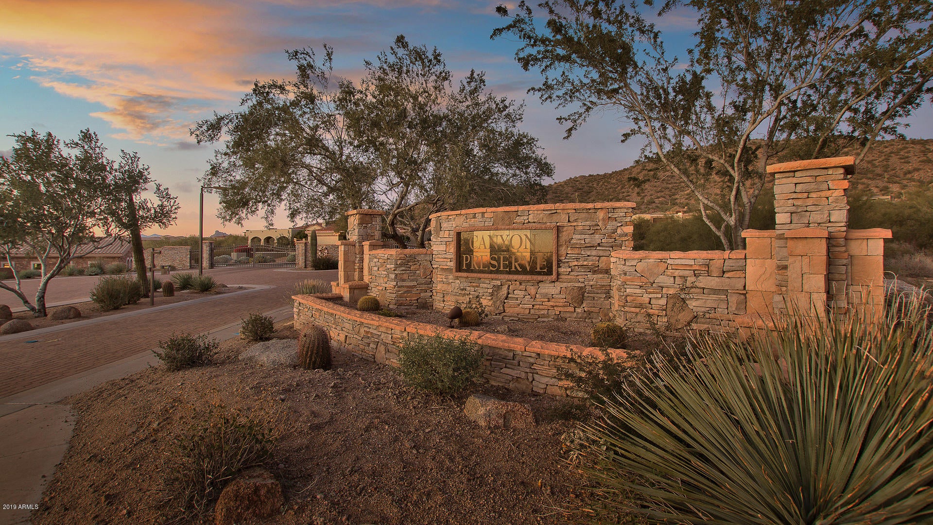 LAS SENDAS - Residential