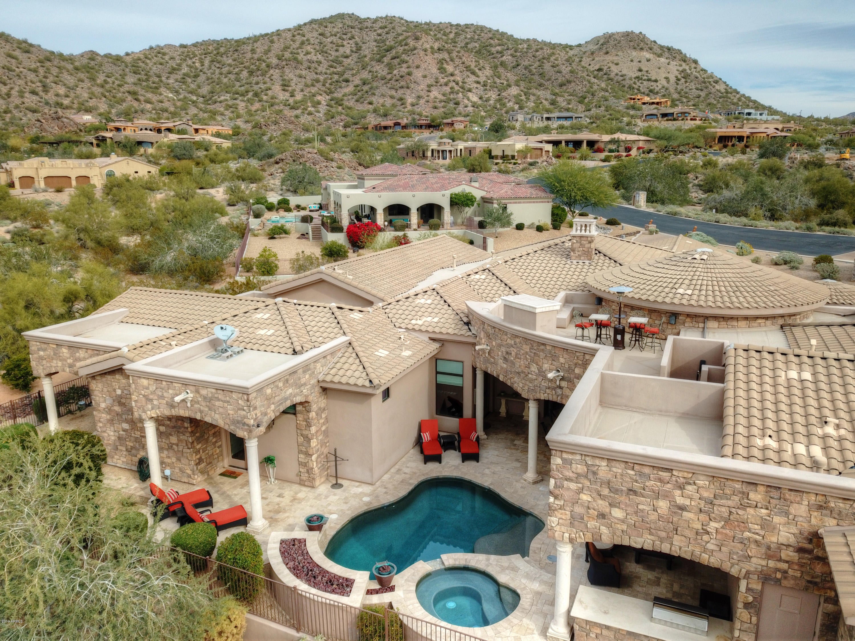 LAS SENDAS - Residential