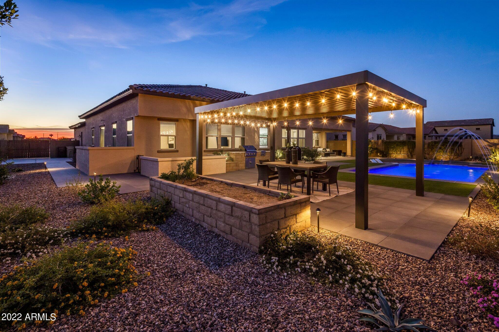 RIVERWALK - Residential