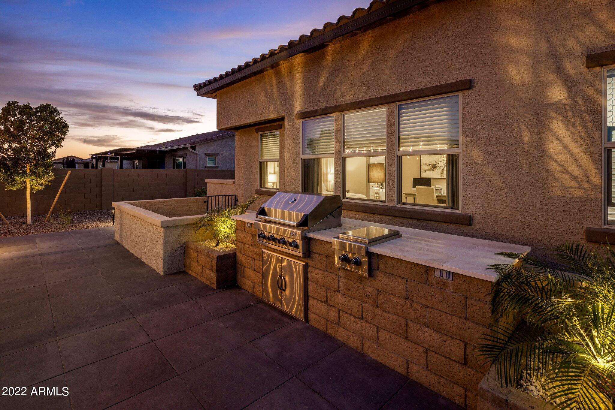RIVERWALK - Residential