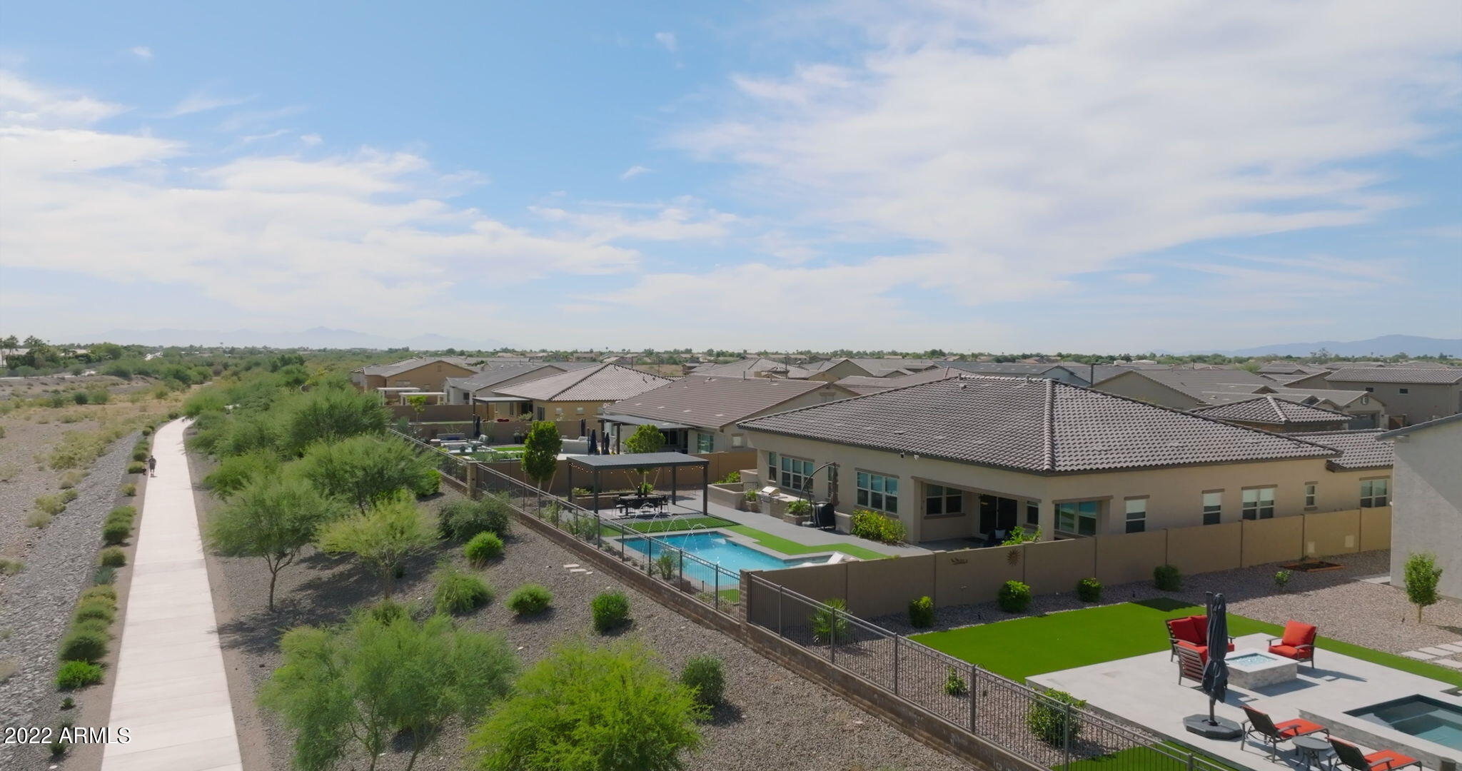 RIVERWALK - Residential
